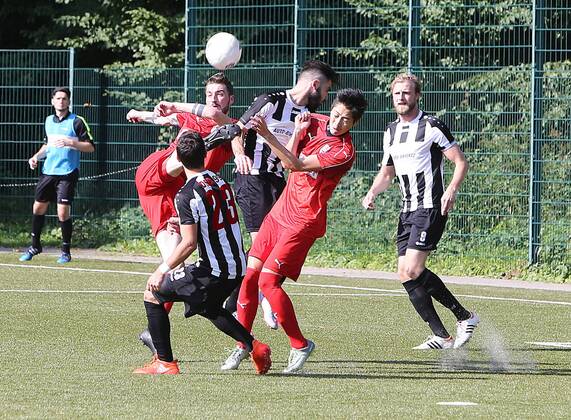 Oberliga Niederrhein, Saison 2017 - 2018, 5. Spieltag, FSV Vohwinkel - DSC 99 Düsseldorf, -- vl