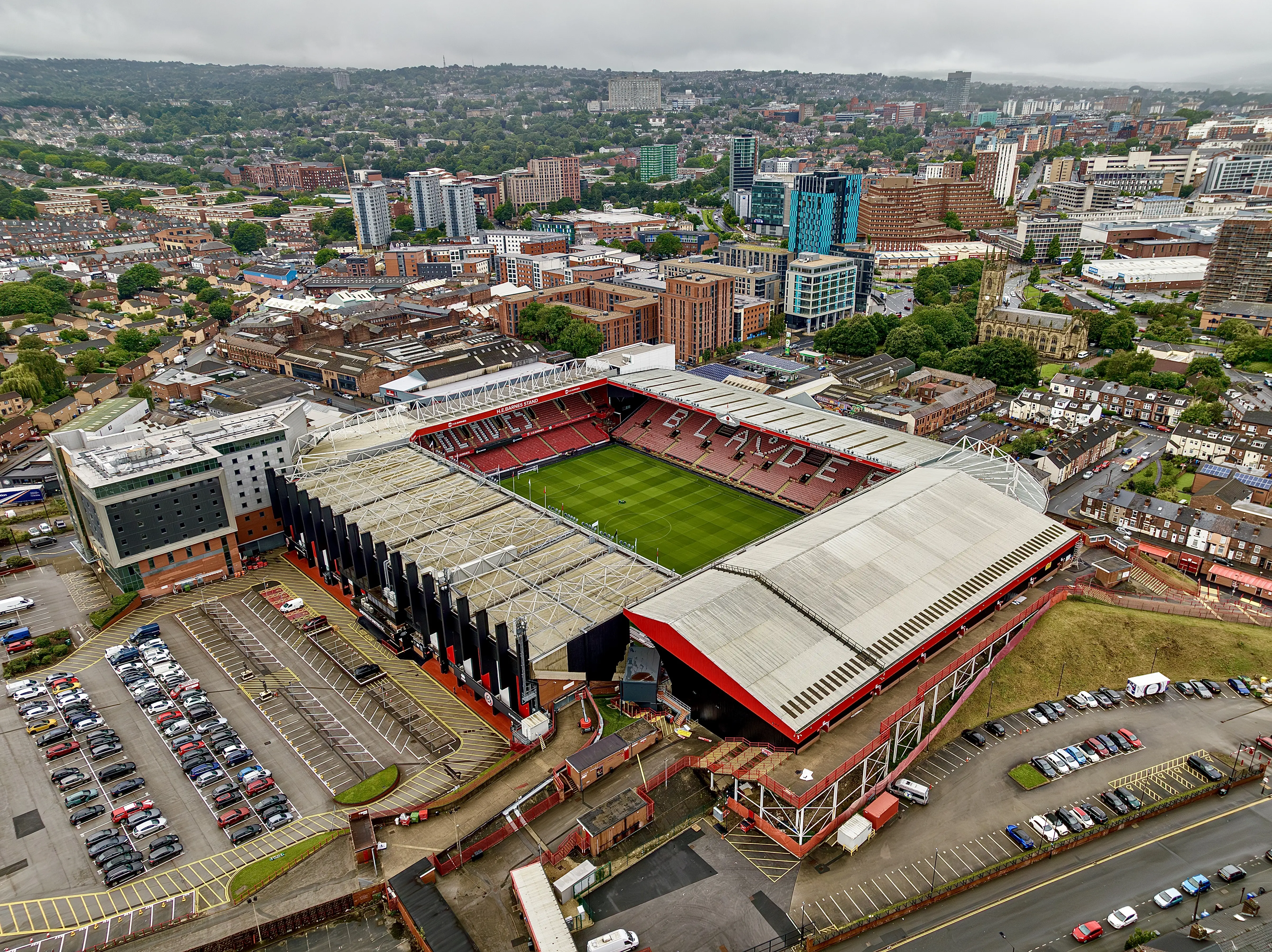 Sân vận động Bramall Lane: Khám phá lịch sử và vẻ đẹp sân cỏ nổi tiếng tại Anh