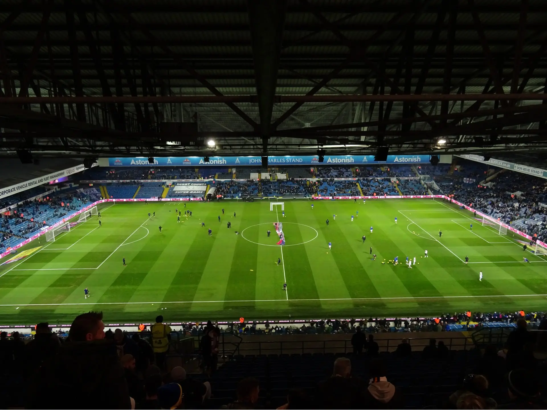 Sân vận động Elland Road: Khám phá lịch sử và sức hấp dẫn của sân nhà Leeds United