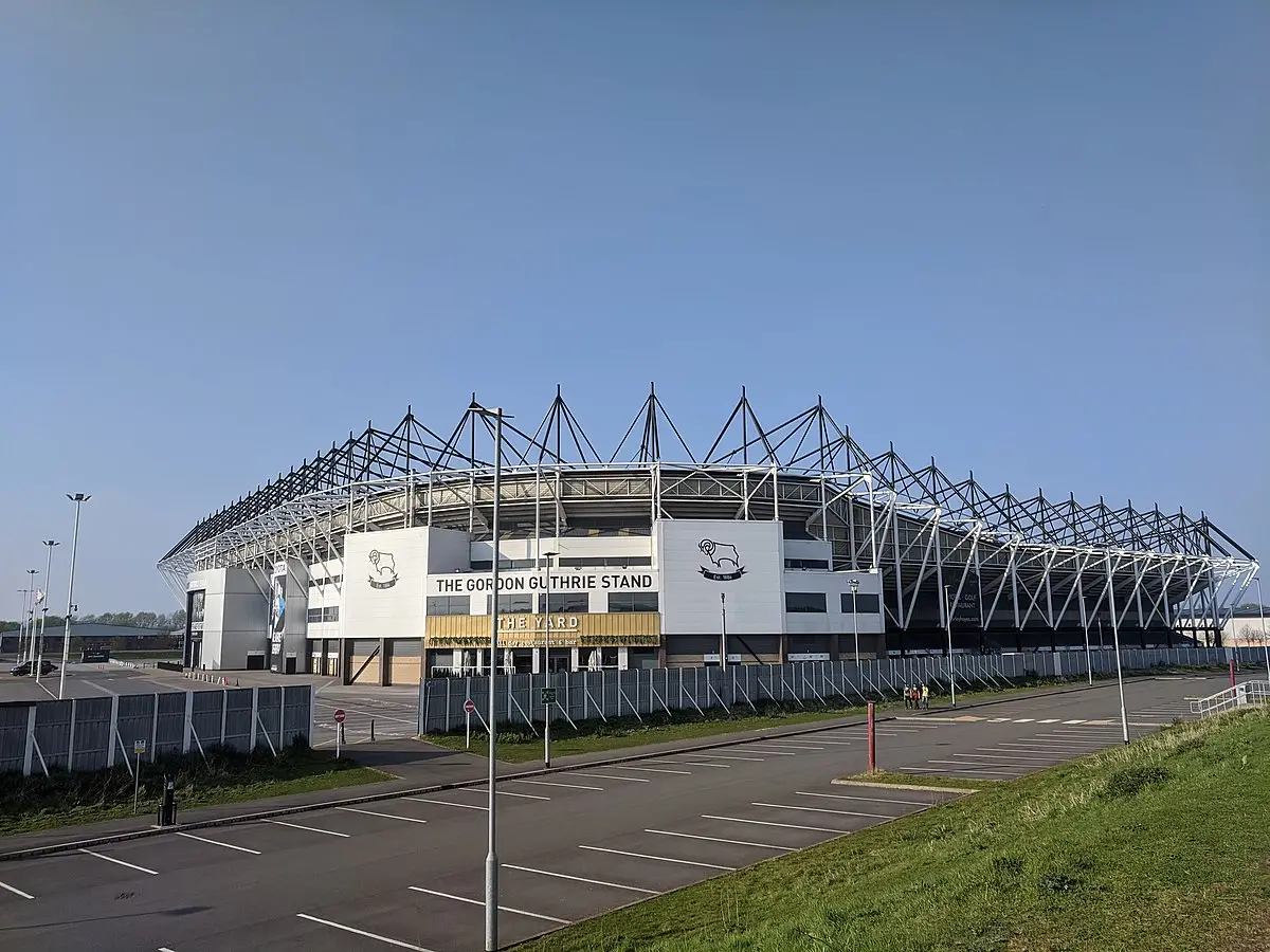 Sân vận động Pride Park Stadium: Khám phá và trải nghiệm thể thao đỉnh cao tại Derby