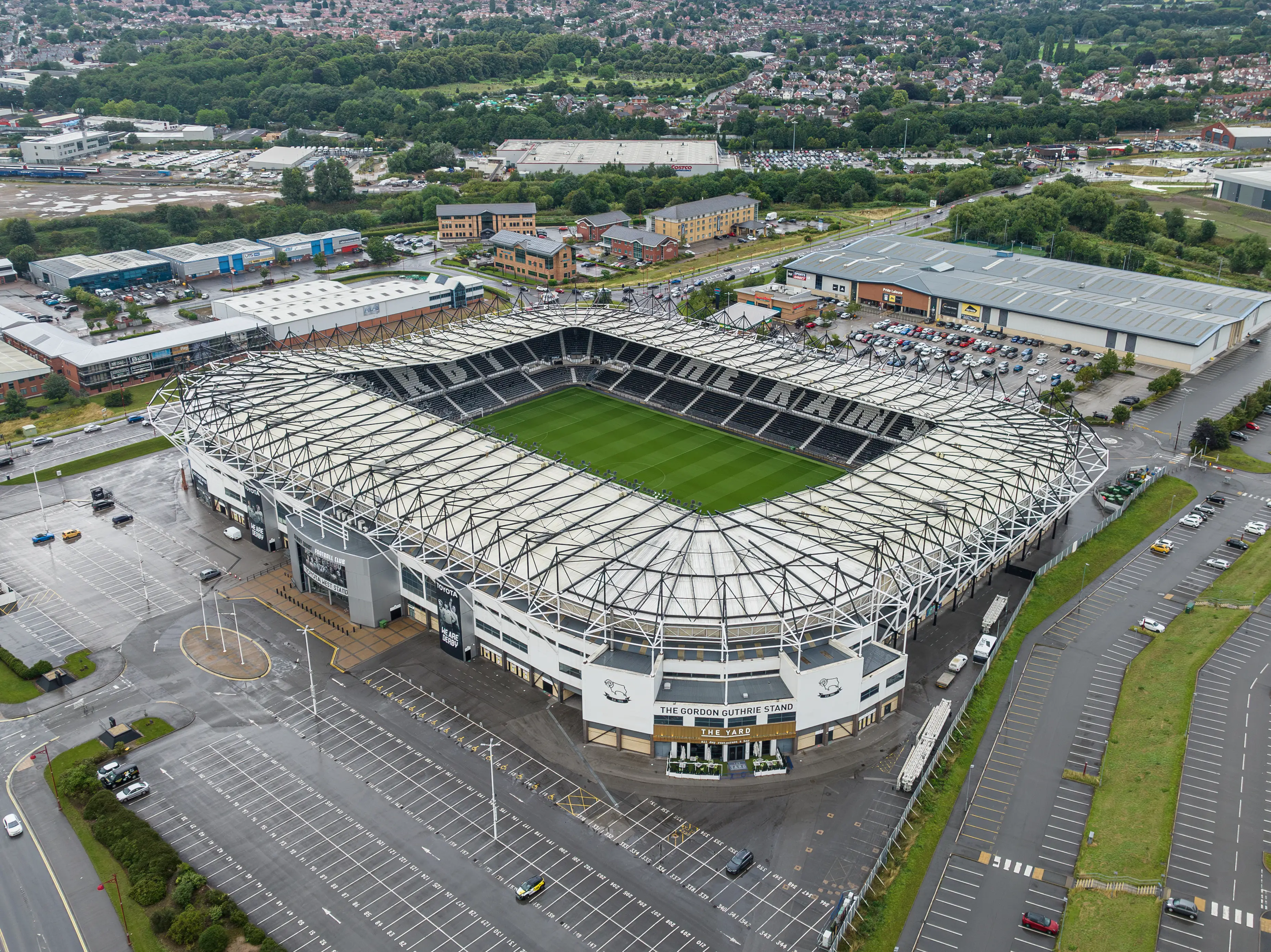 Sân vận động Pride Park Stadium: Khám phá và trải nghiệm thể thao đỉnh cao tại Derby