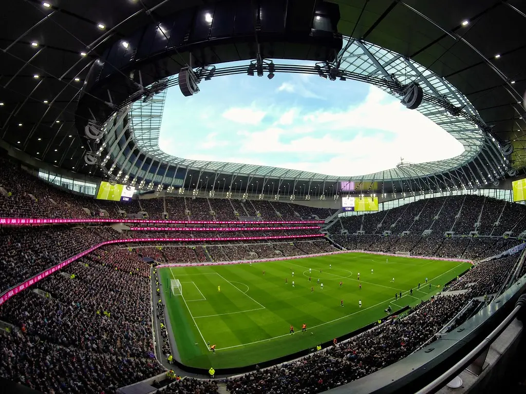 Sân vận động Tottenham Hotspur Stadium: Điểm đến hấp dẫn cho fan bóng đá!