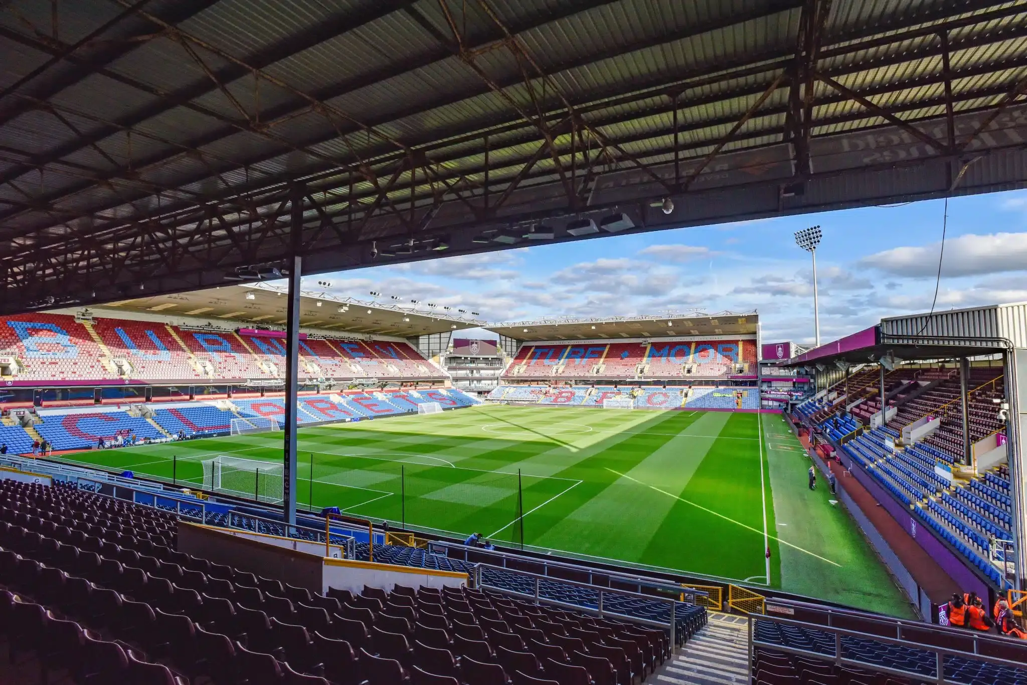 Sân vận động Turf Moor: Khám phá lịch sử và sự kiện nổi bật tại Burnley