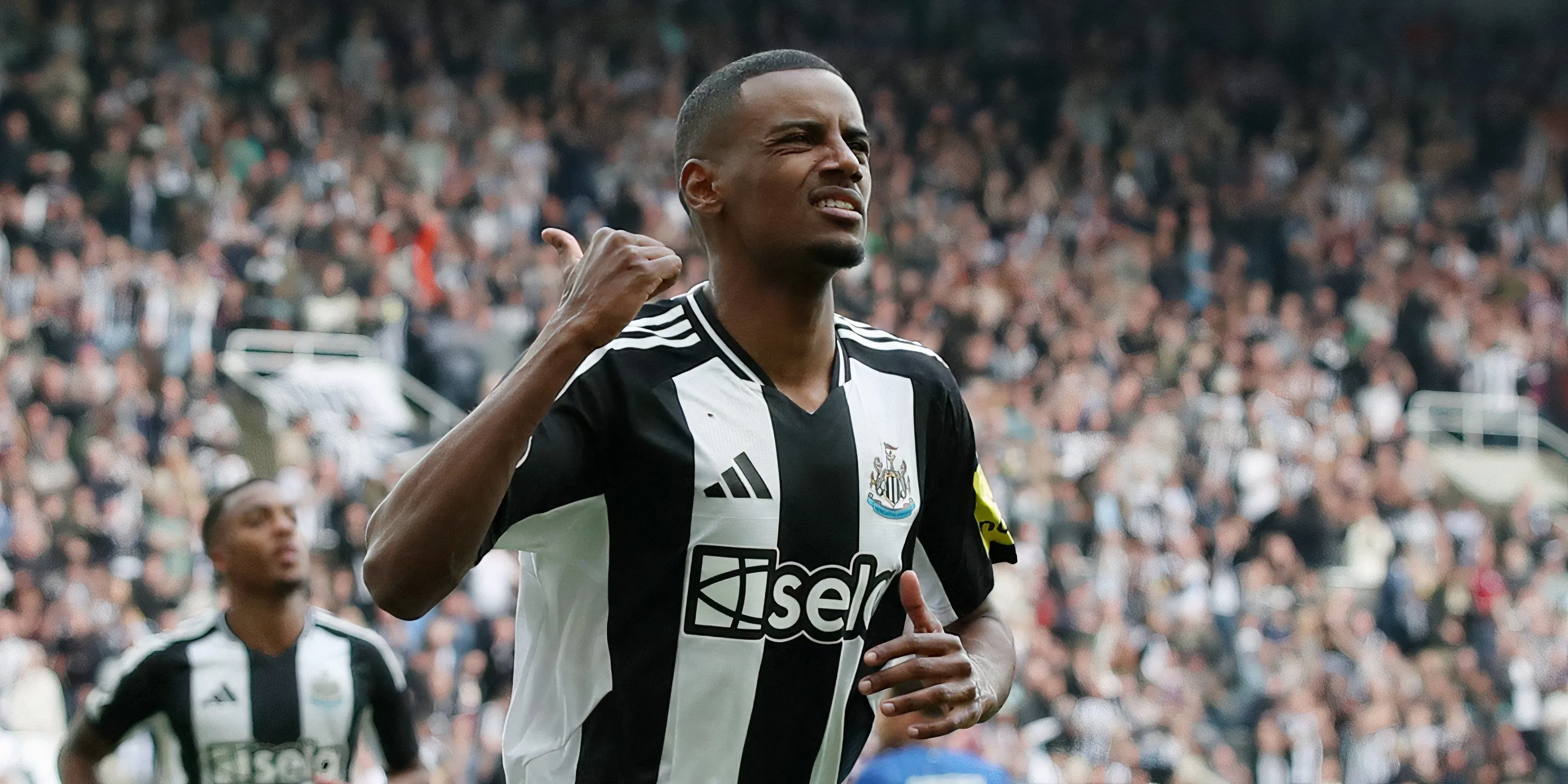 Alexander Isak thể hiện khả năng liên kết lối chơi ấn tượng cho Newcastle