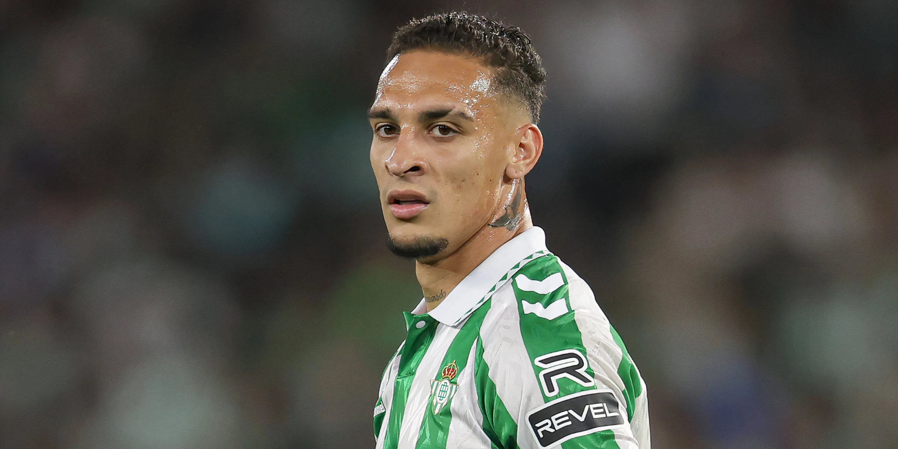 Cầu thủ chạy cánh Antony của Manchester United đối mặt với tương lai bất định