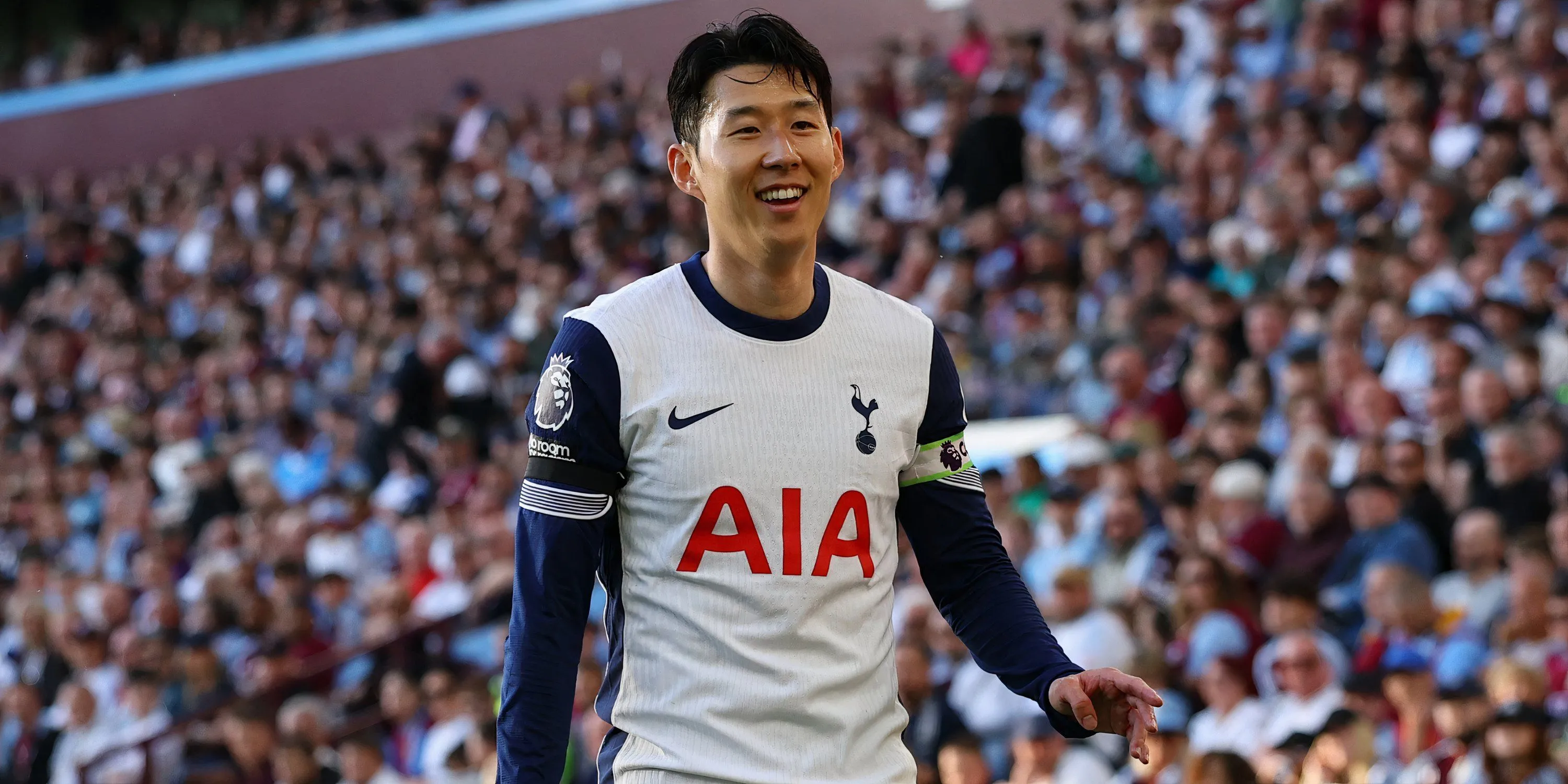 Cầu thủ Son Heung-min trong màu áo Tottenham Hotspur