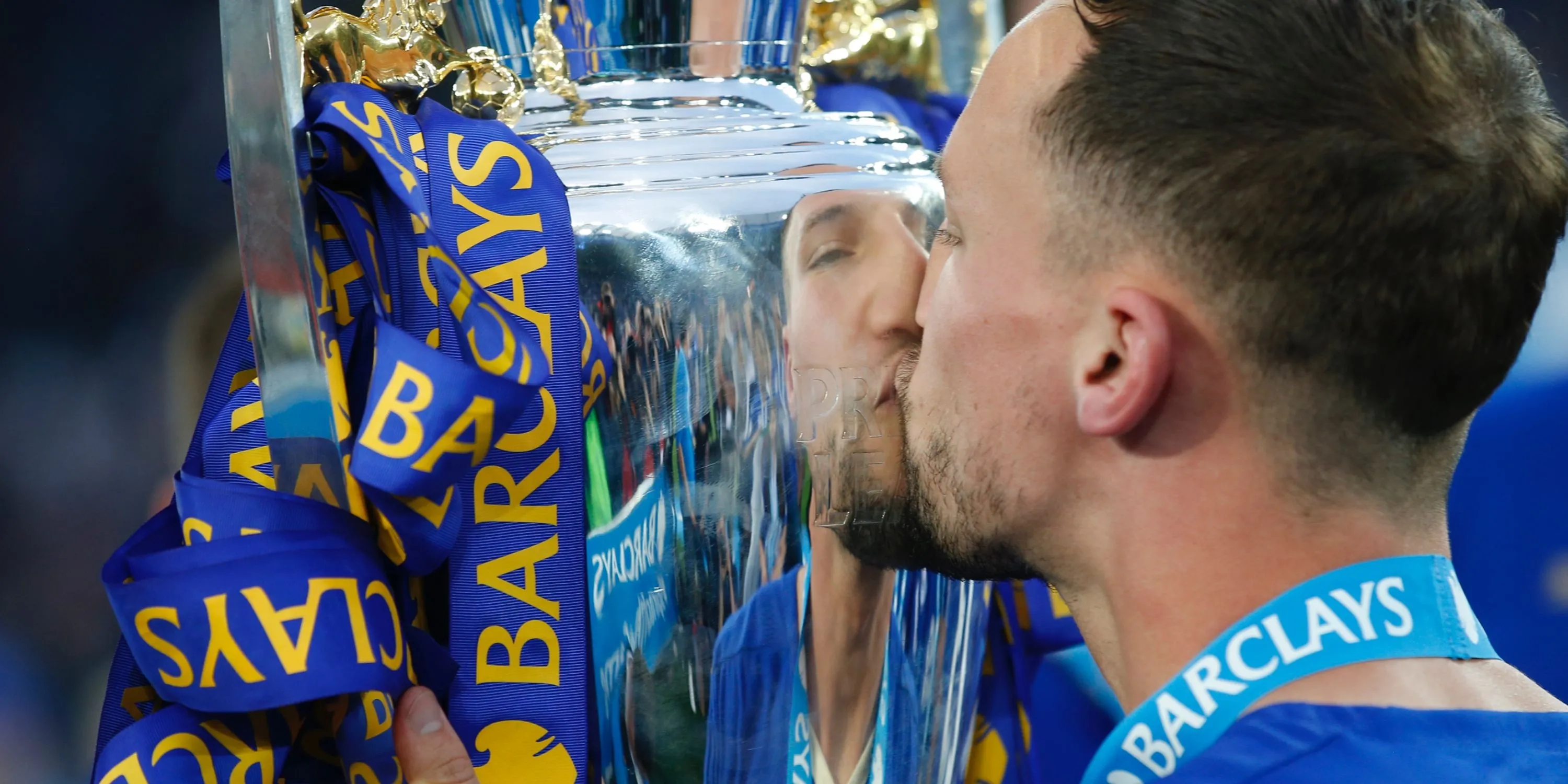 Danny Drinkwater trong màu áo Chelsea sau vụ chuyển nhượng 35 triệu bảng từ Leicester