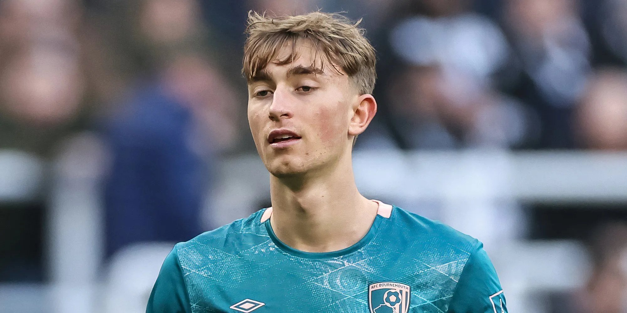 Dean Huijsen, mục tiêu trung vệ của Liverpool và Arsenal đã gia nhập Real Madrid