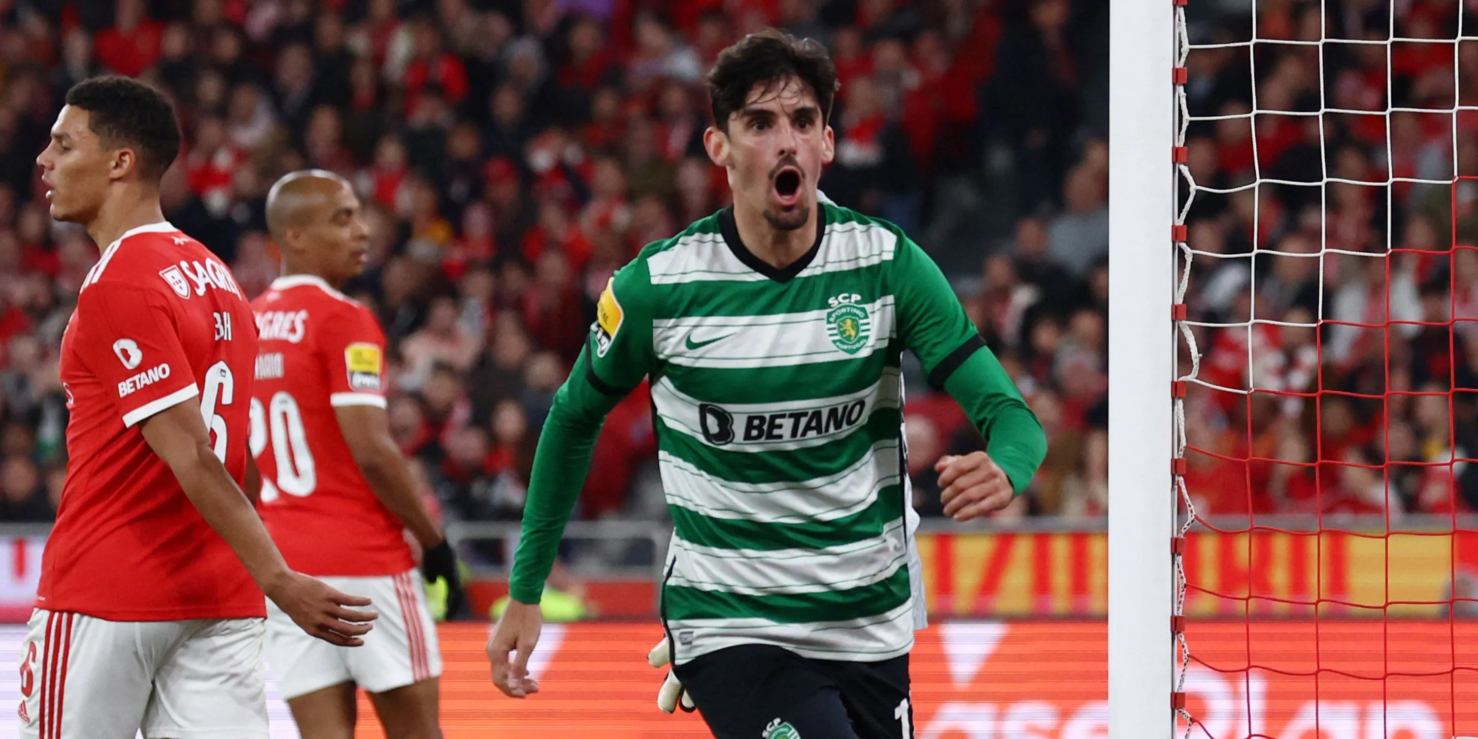 Francisco Trincão, một mục tiêu chạy cánh khác của Arsenal, thi đấu trong màu áo Sporting CP.