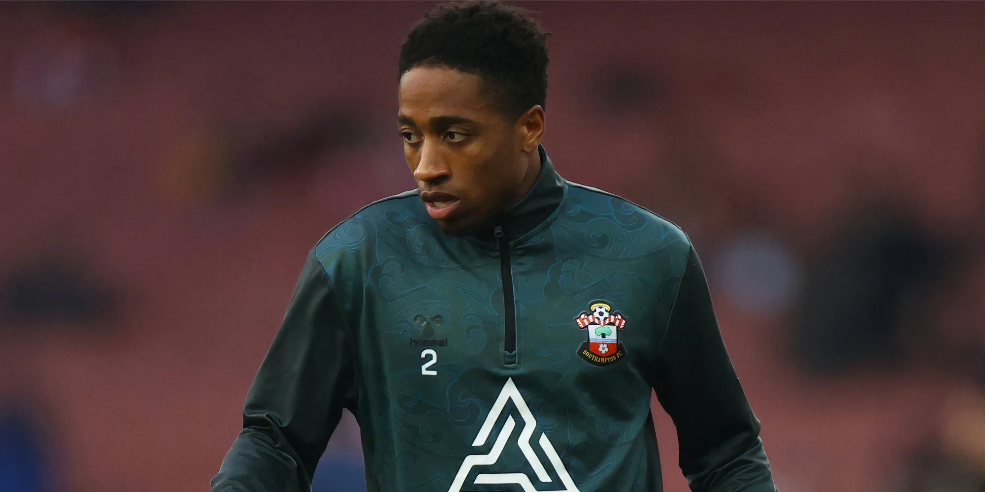 Hậu vệ Kyle Walker-Peters trong màu áo Southampton, mục tiêu chuyển nhượng của Tottenham