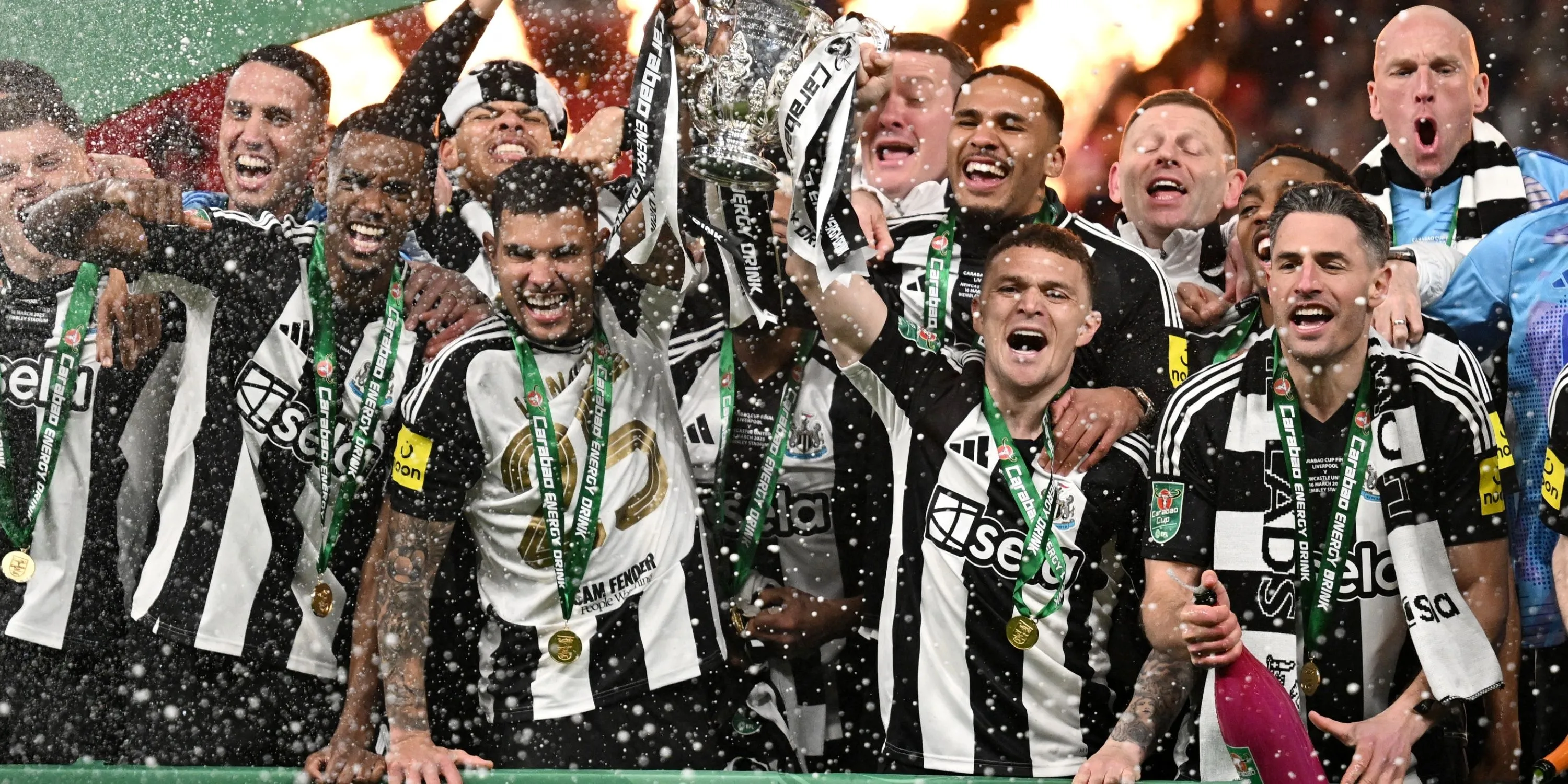 Hình ảnh cầu thủ Newcastle United ăn mừng