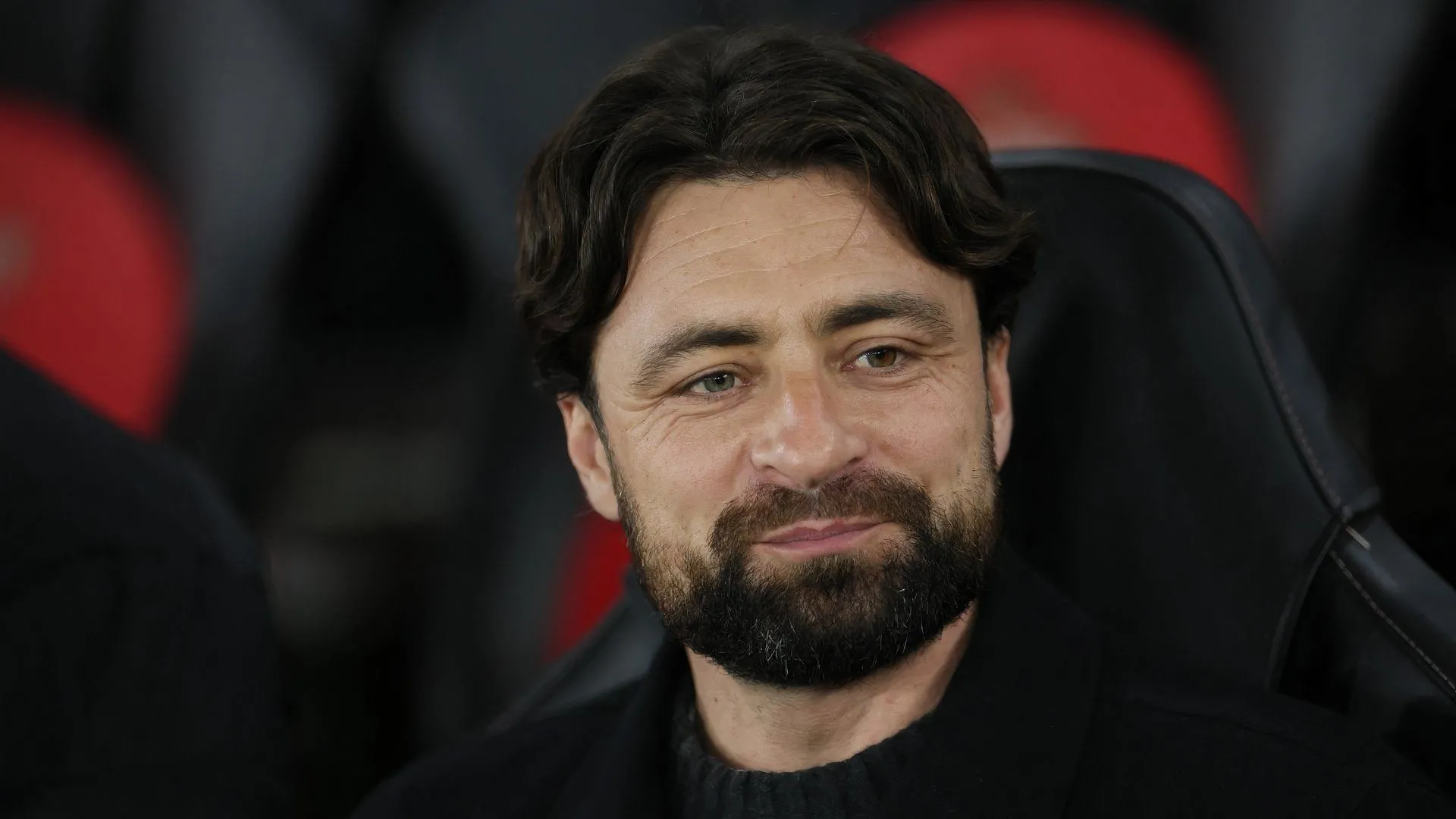 HLV Russell Martin và phong thái chỉ đạo quen thuộc khi còn ở Southampton