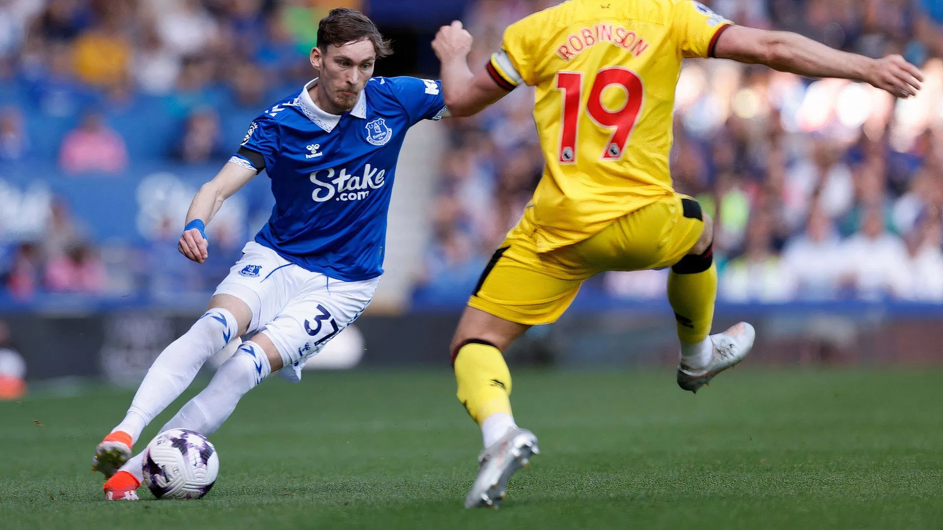 James Garner trong màu áo Everton tại Premier League sau khi rời Watford