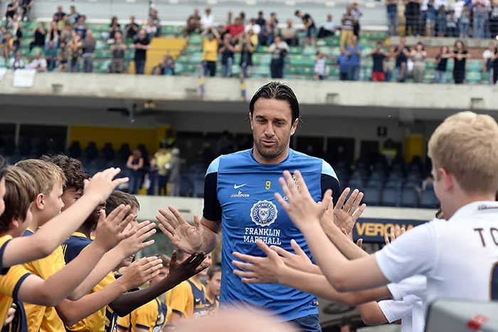 Luca Toni: Lão Tướng Ghi Danh Lịch Sử Serie A Ở Tuổi 38
