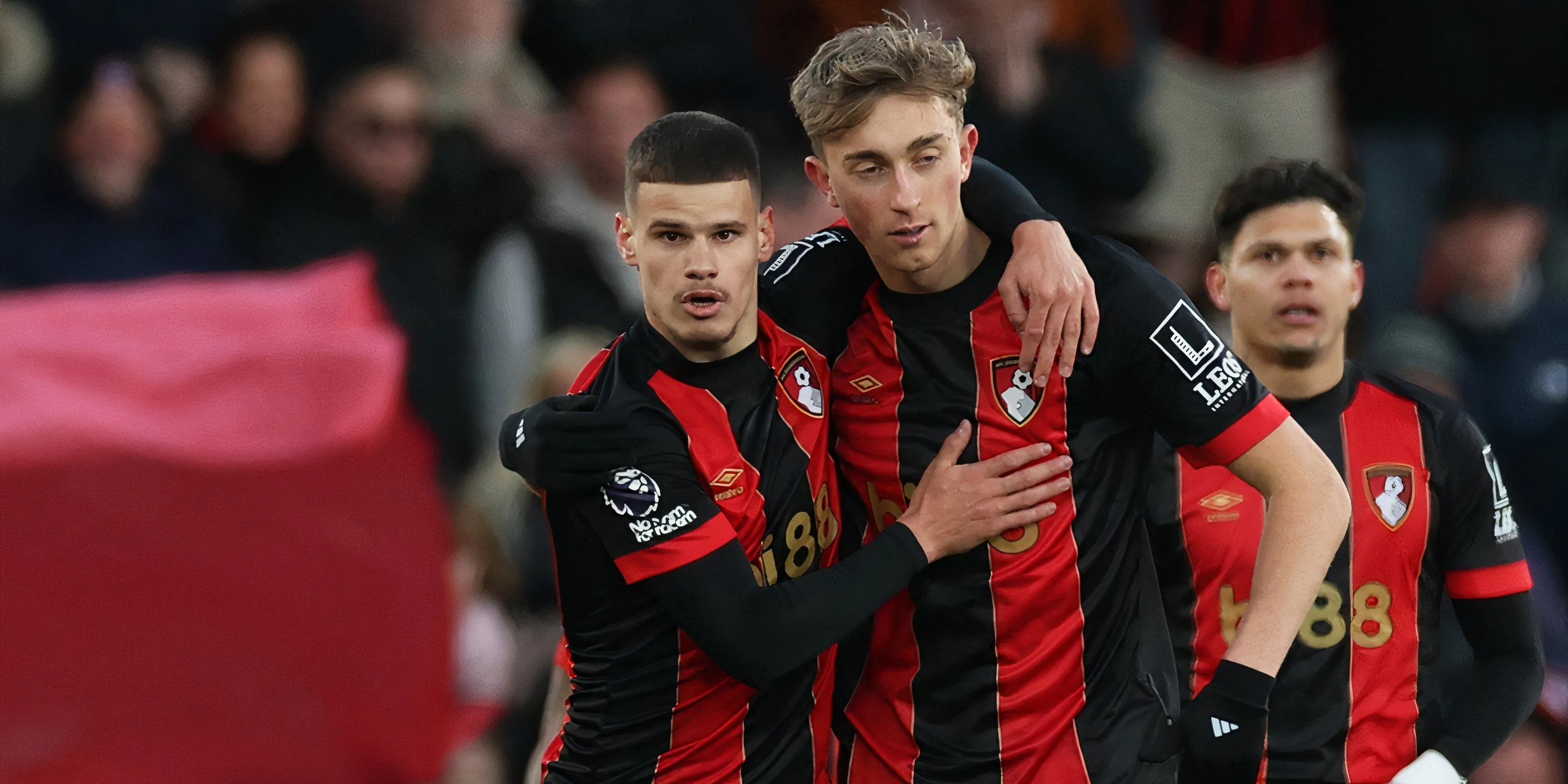 Milos Kerkez và Dean Huijsen, hai hậu vệ trẻ từ Bournemouth