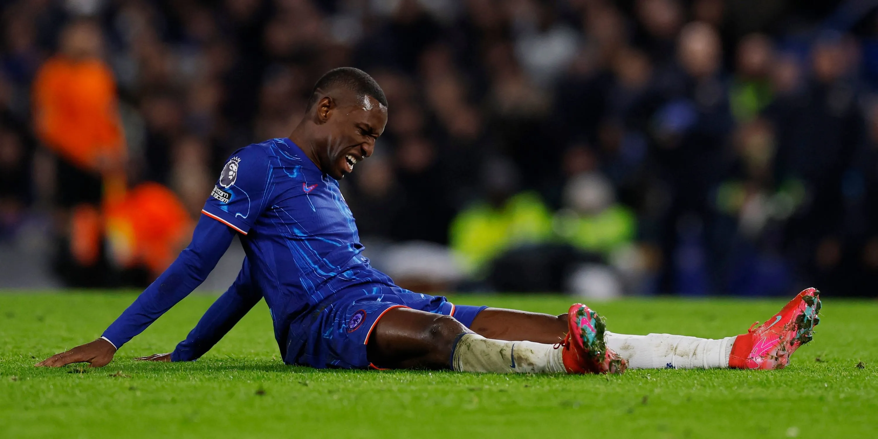 Nicolas Jackson phản ứng sau một pha bóng trong màu áo Chelsea tại Premier League