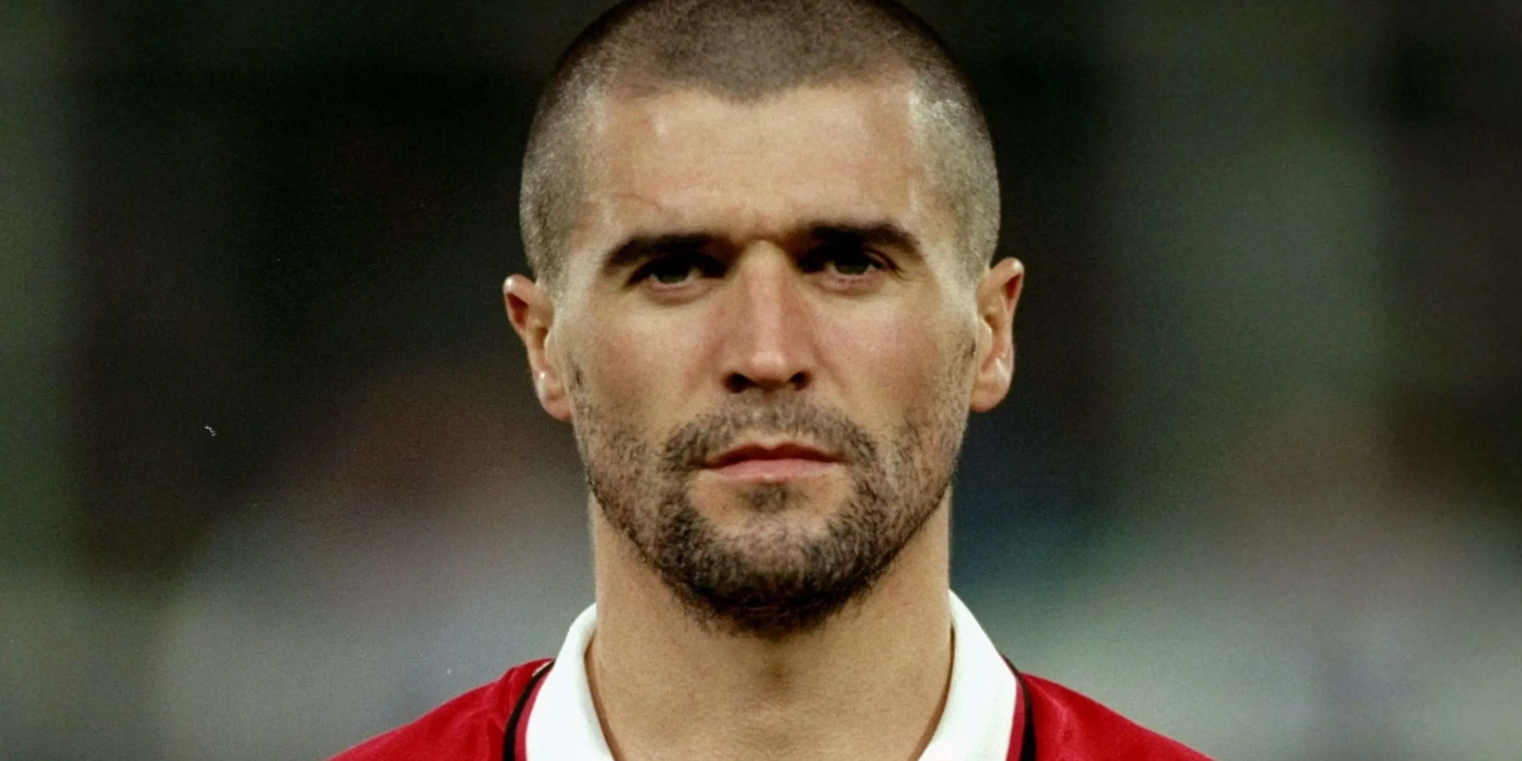 Roy Keane sau khi ký hợp đồng mới, trở thành cầu thủ có mức lương tăng vọt