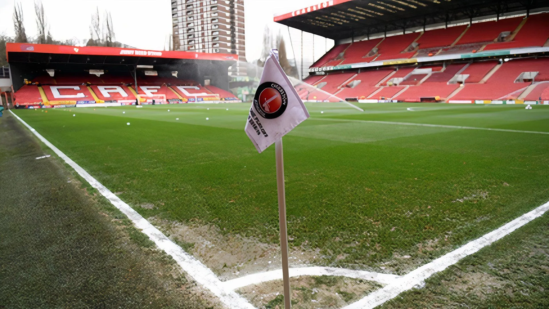 Sân vận động The Valley, sân nhà của Charlton Athletic, nơi diễn ra trận lượt về play-off League One