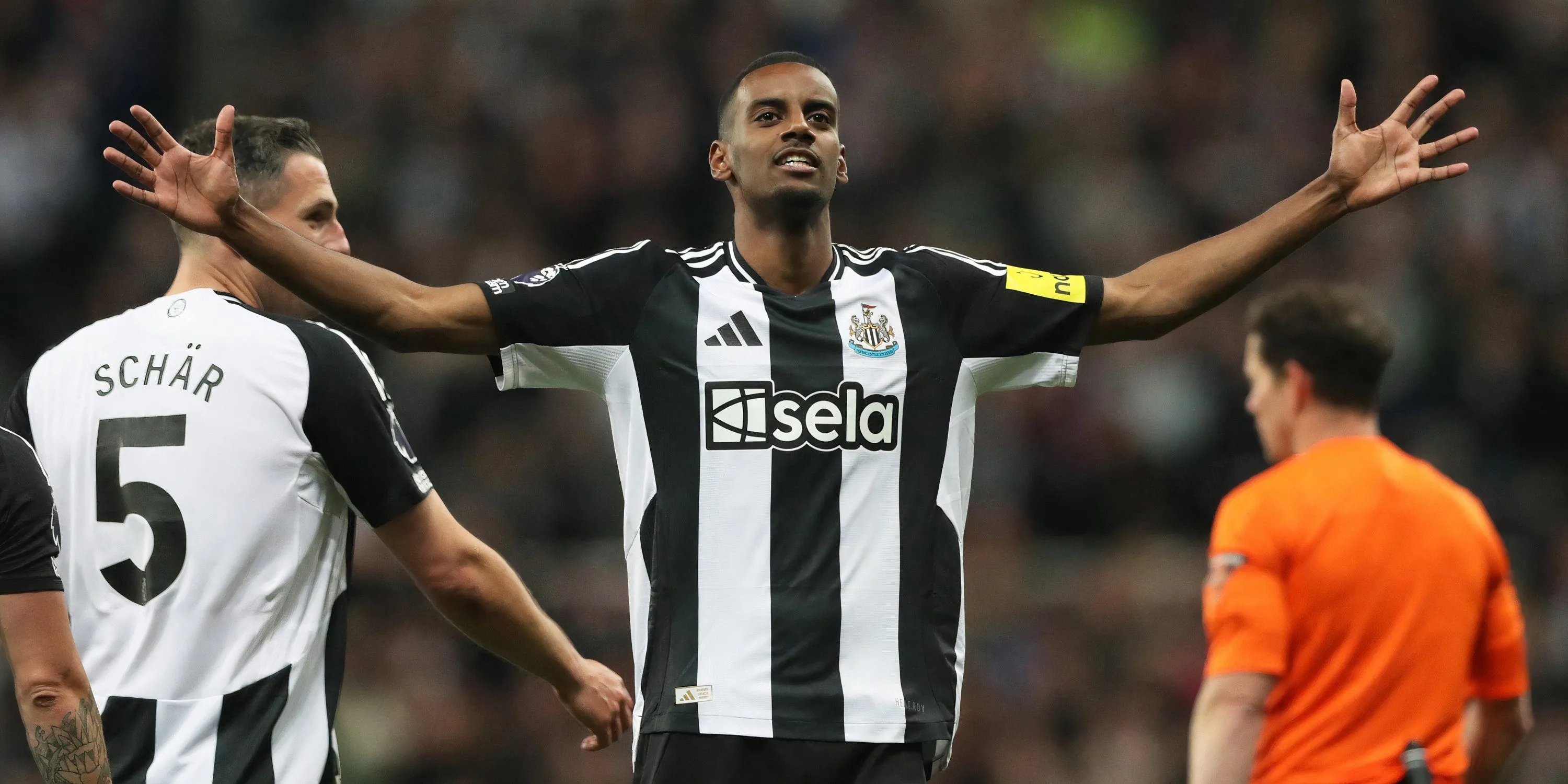 Tiền đạo Alexander Isak của Newcastle là mục tiêu chuyển nhượng đắt giá của Liverpool