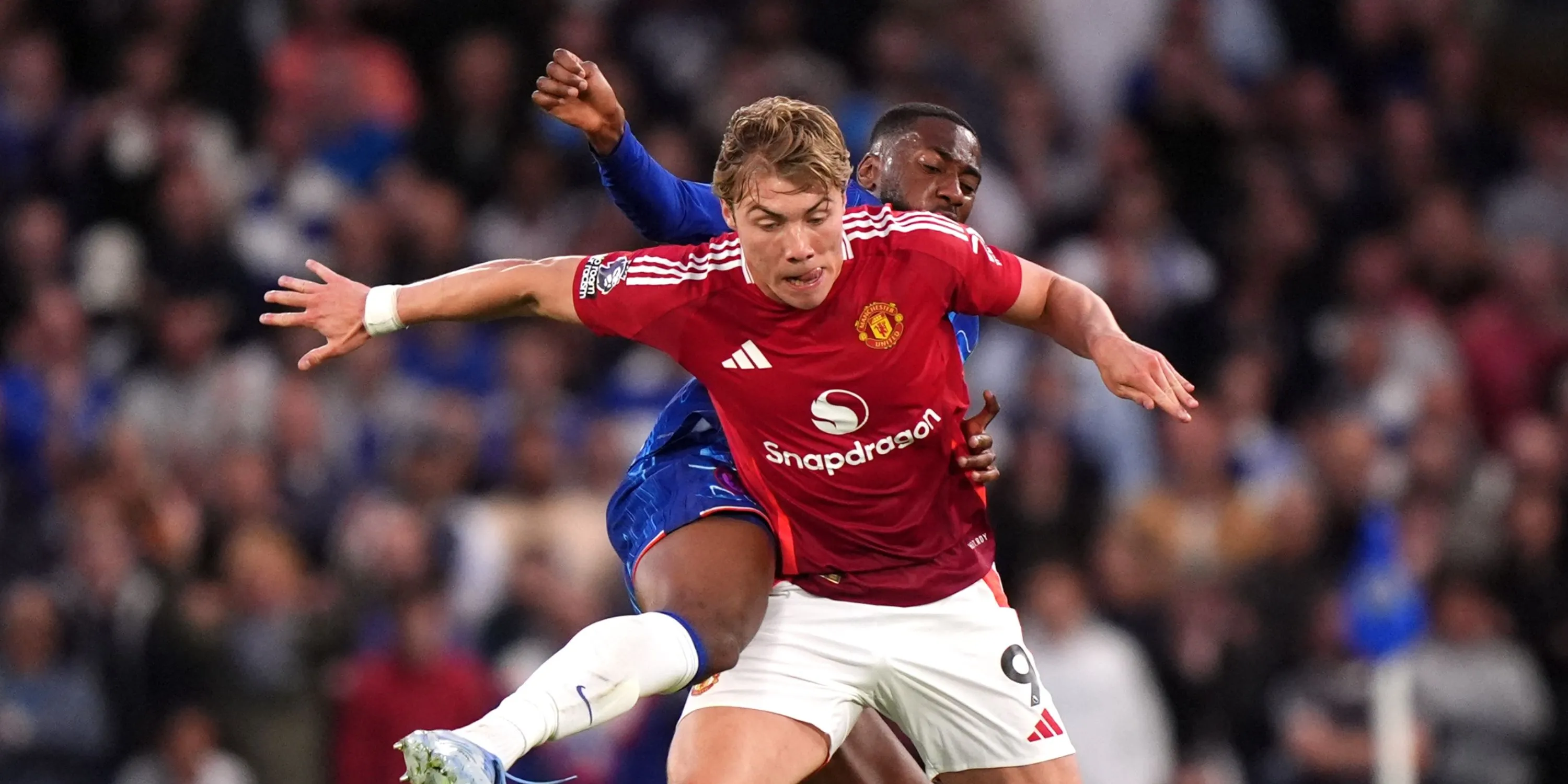 Tiền đạo Rasmus Hojlund trong trận thua của Man Utd trước Chelsea