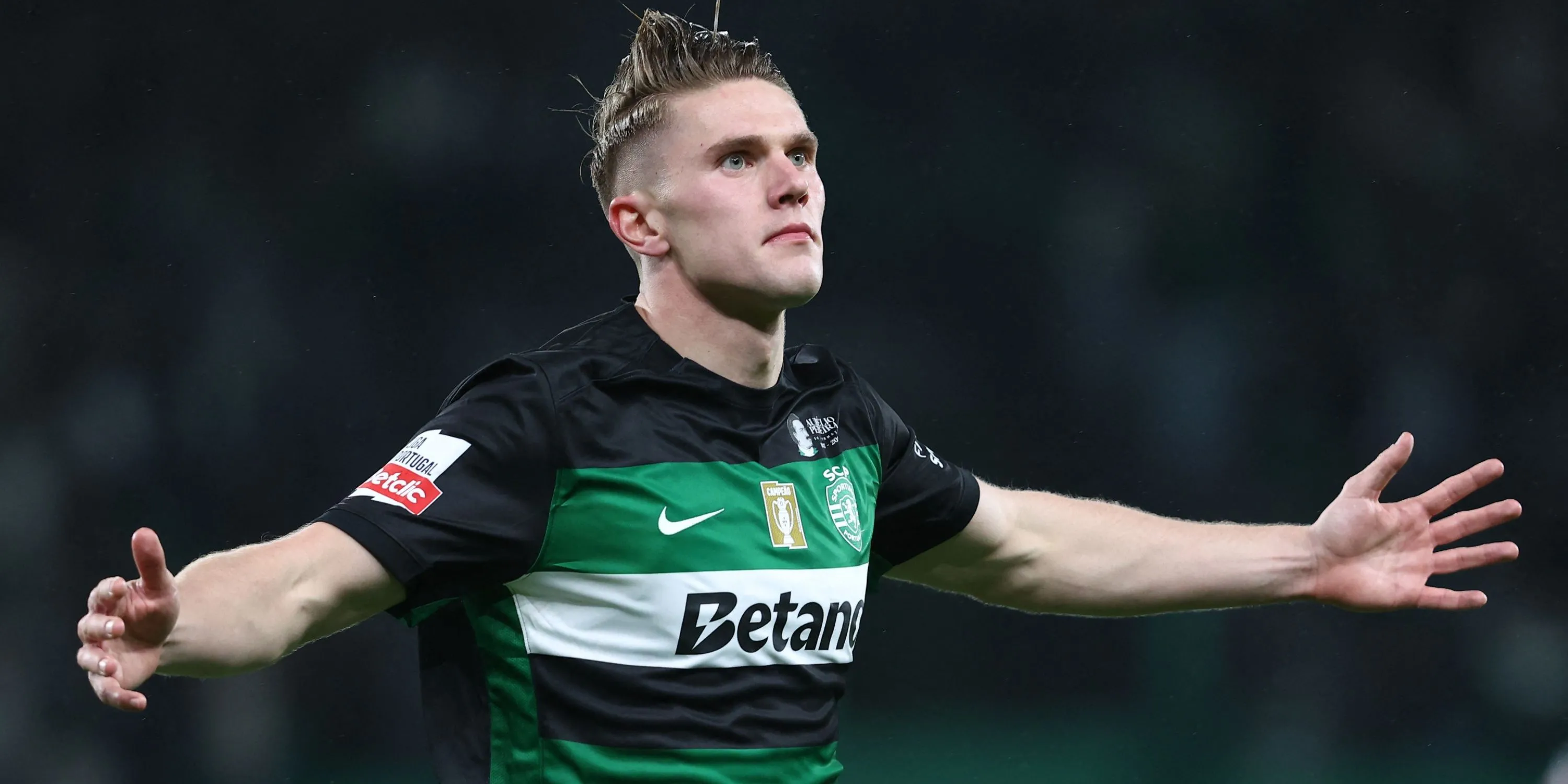Tiền đạo Viktor Gyokeres, mục tiêu chuyển nhượng của Arsenal, trong màu áo Sporting CP