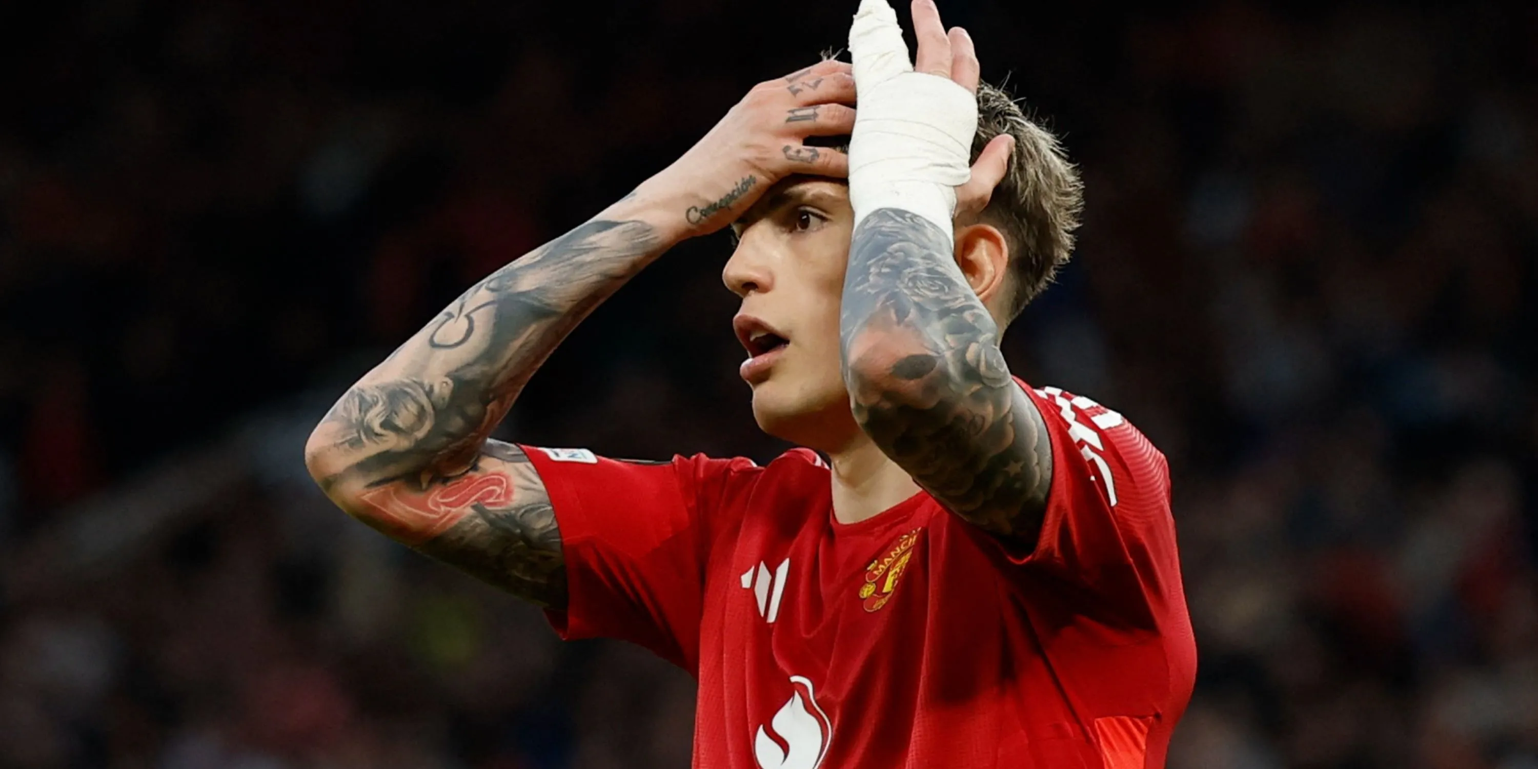 Alejandro Garnacho của Manchester United thất vọng sau khi bỏ lỡ cơ hội