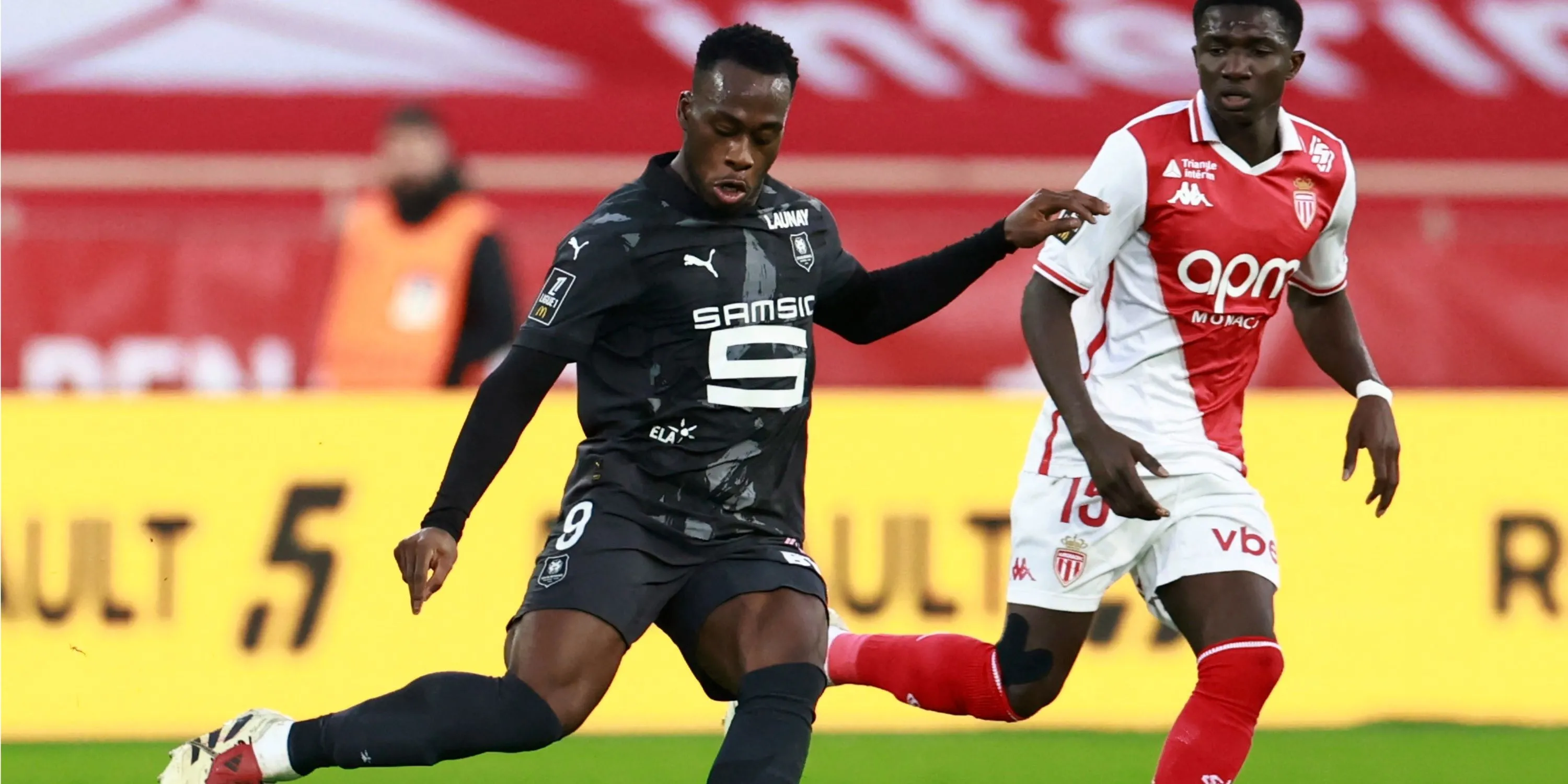Arnaud Kalimuendo, tiền đạo của Stade Rennais đang được Newcastle quan tâm
