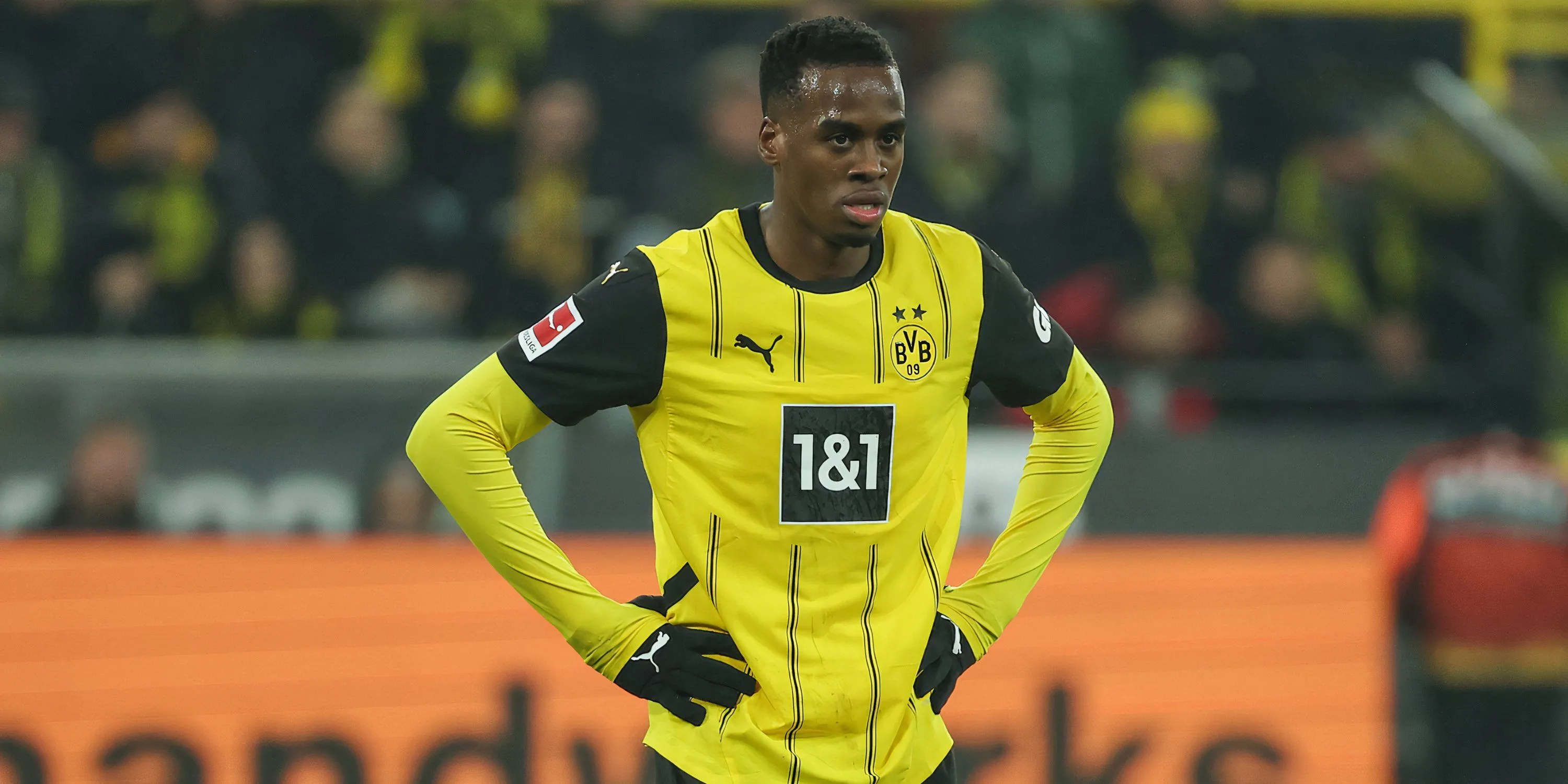 Cầu thủ chạy cánh Jamie Bynoe-Gittens thi đấu cho Borussia Dortmund