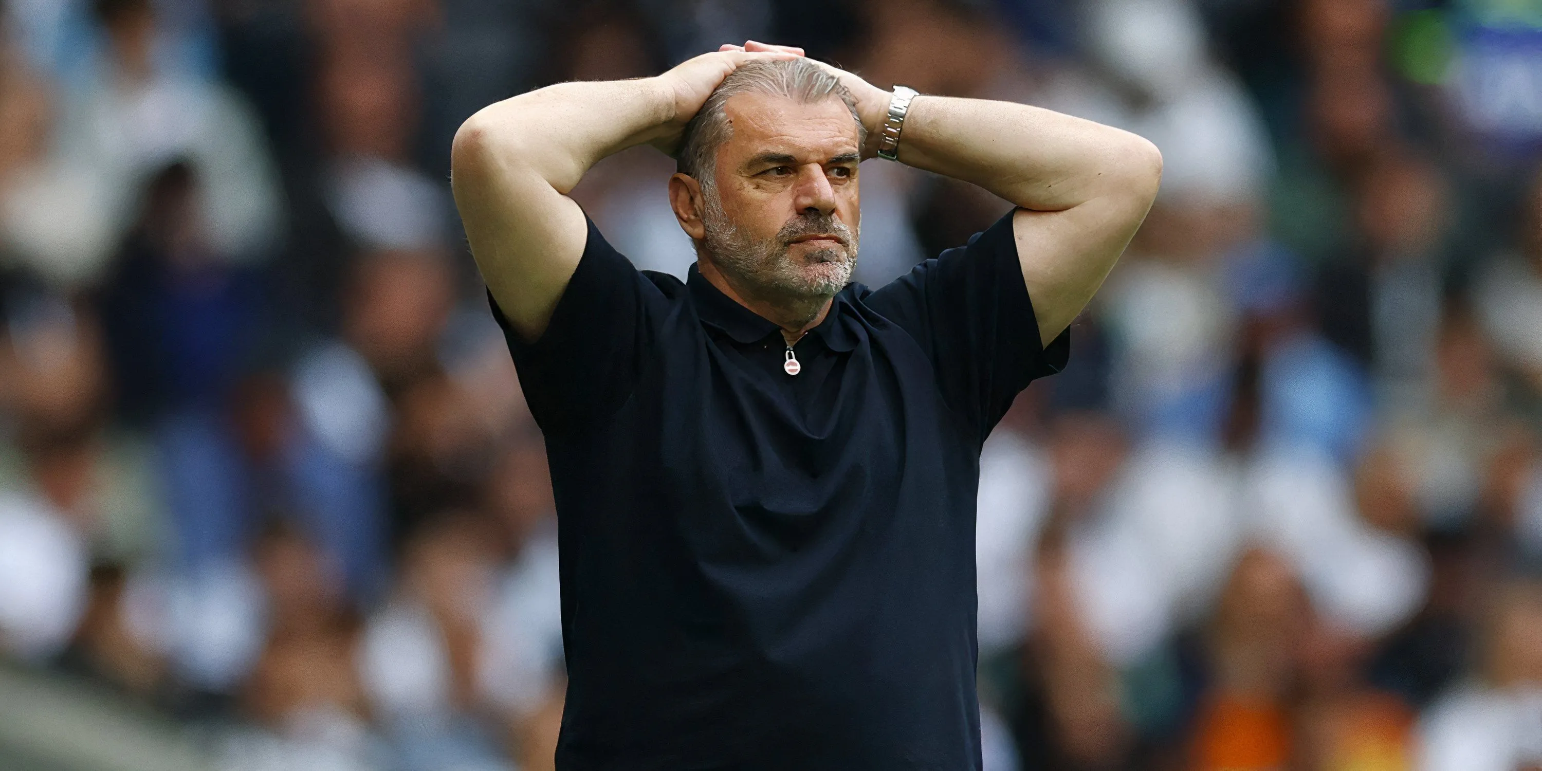 Huấn luyện viên Ange Postecoglou thời còn dẫn dắt Tottenham Hotspur