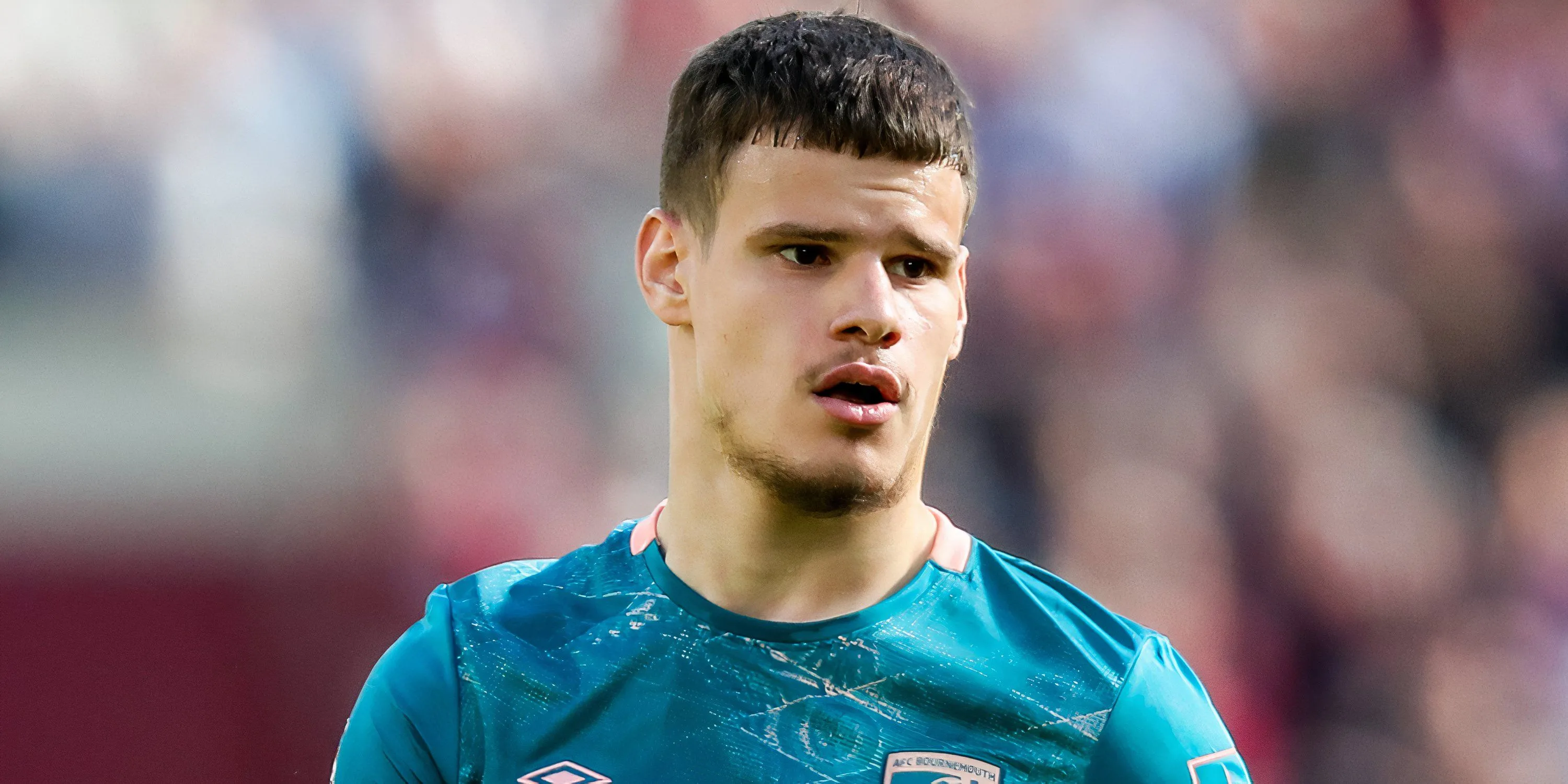 Milos Kerkez thi đấu cho Bournemouth, mục tiêu chuyển nhượng của Liverpool