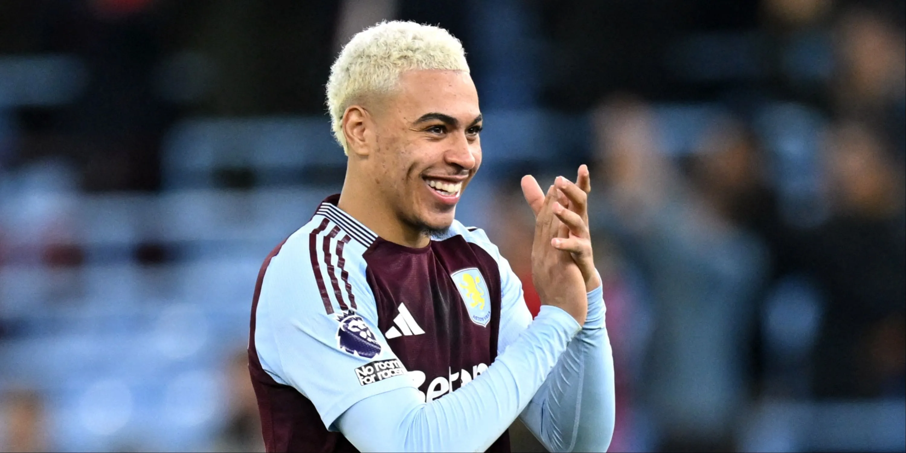 Morgan Rogers thi đấu cho Aston Villa tại Premier League