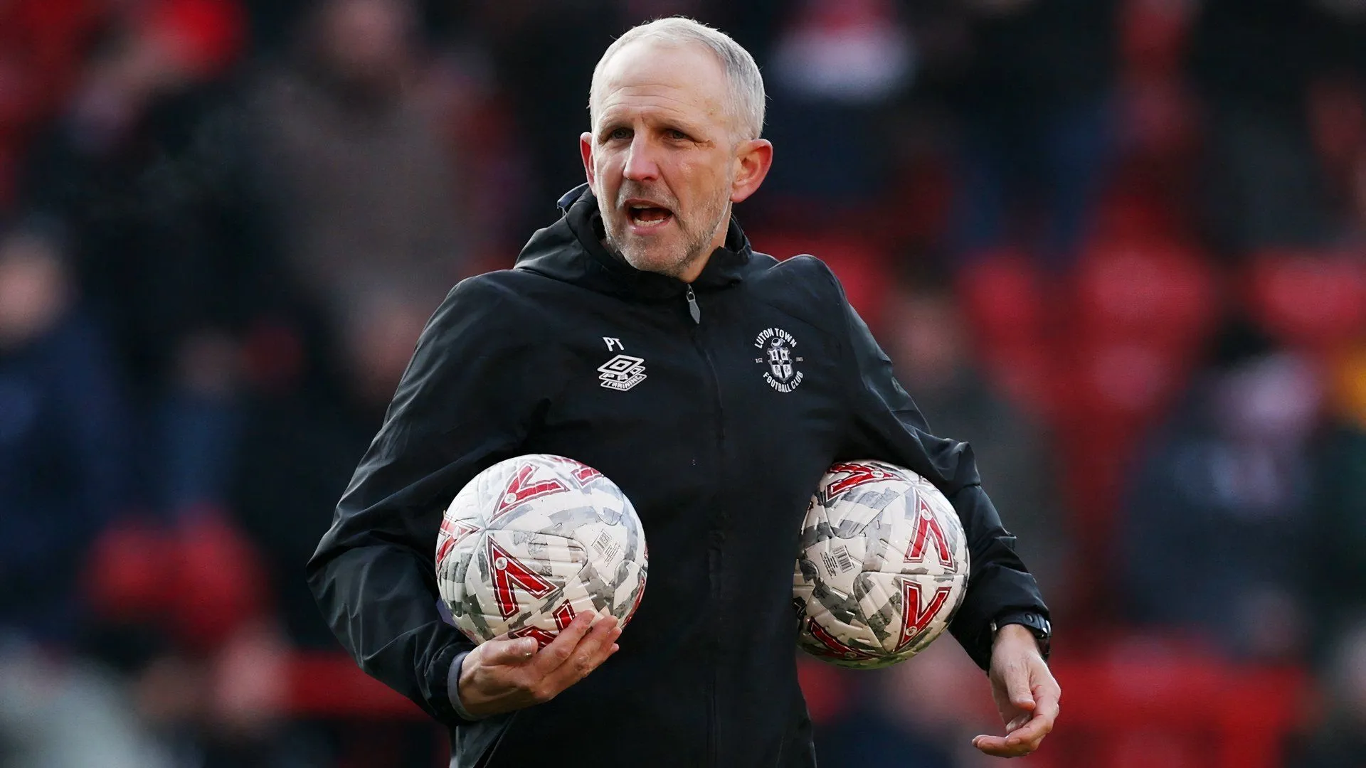 Paul Trollope, người được đồn đoán về Southampton, có nhiều kinh nghiệm huấn luyện ở Anh