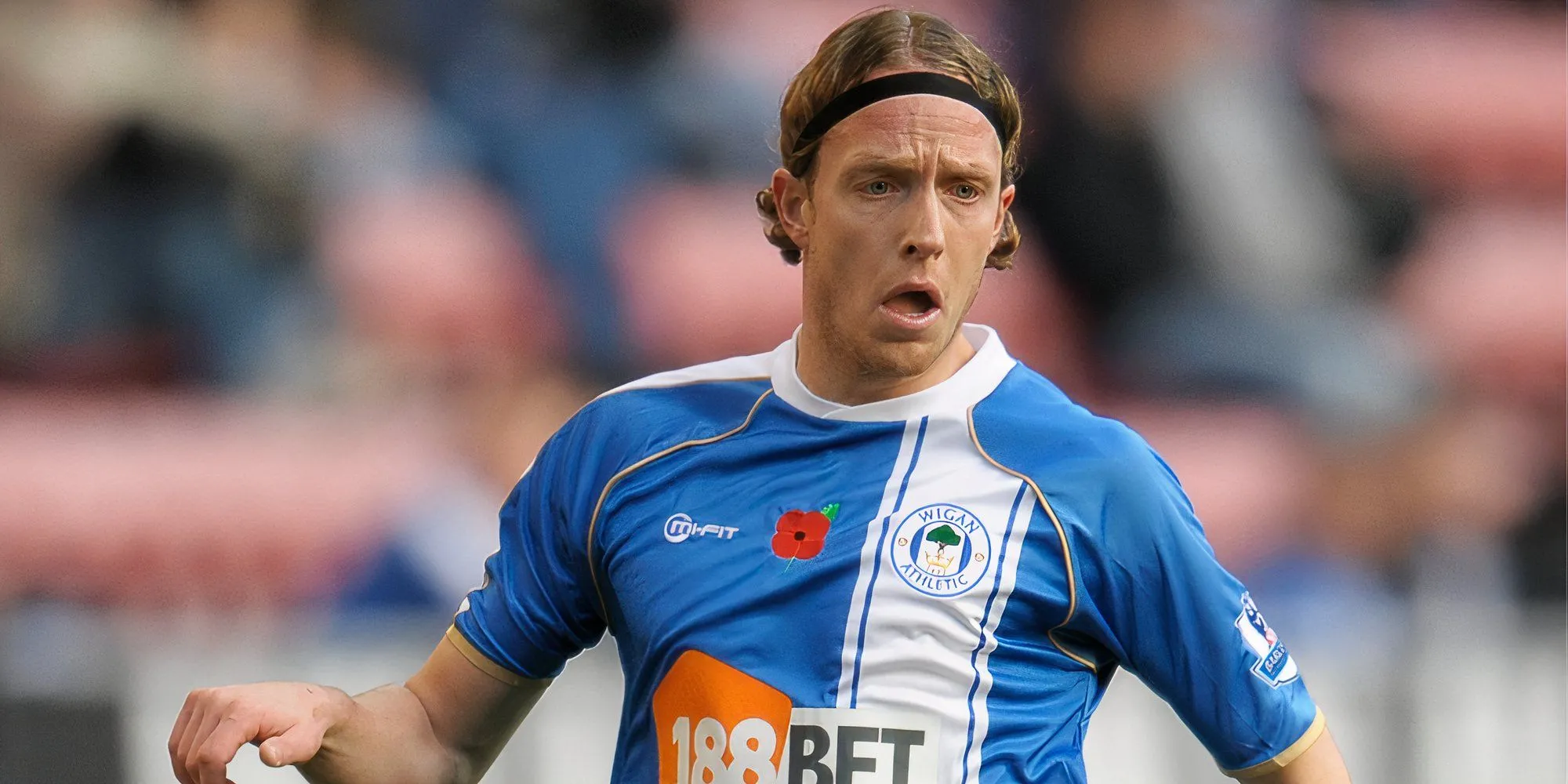 Ronnie Stam trong màu áo Wigan Athletic khi còn thi đấu