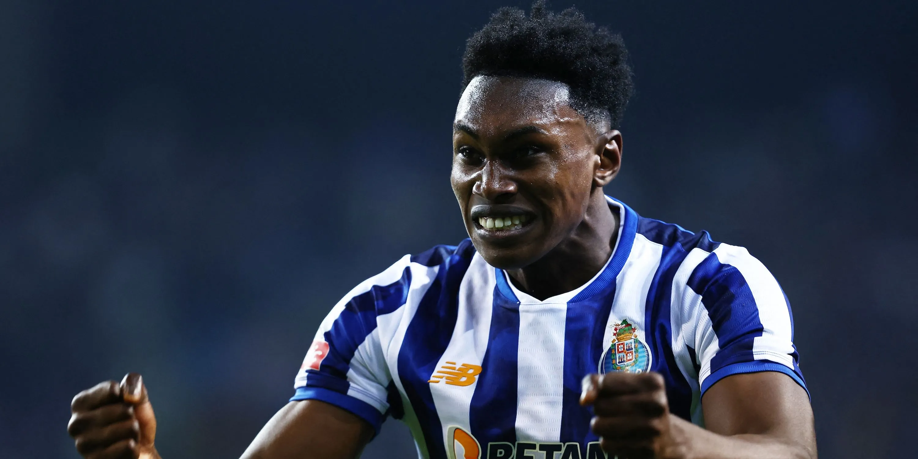 Tiền đạo Samu Aghehowa ăn mừng bàn thắng cho FC Porto