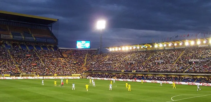 Bên trong khu vực VIP của sân Estadio de la Ceramica, nơi trải nghiệm bóng đá đẳng cấp được nâng tầm.