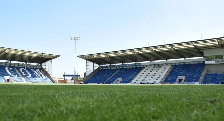 Cận cảnh sân JobServe Community Stadium