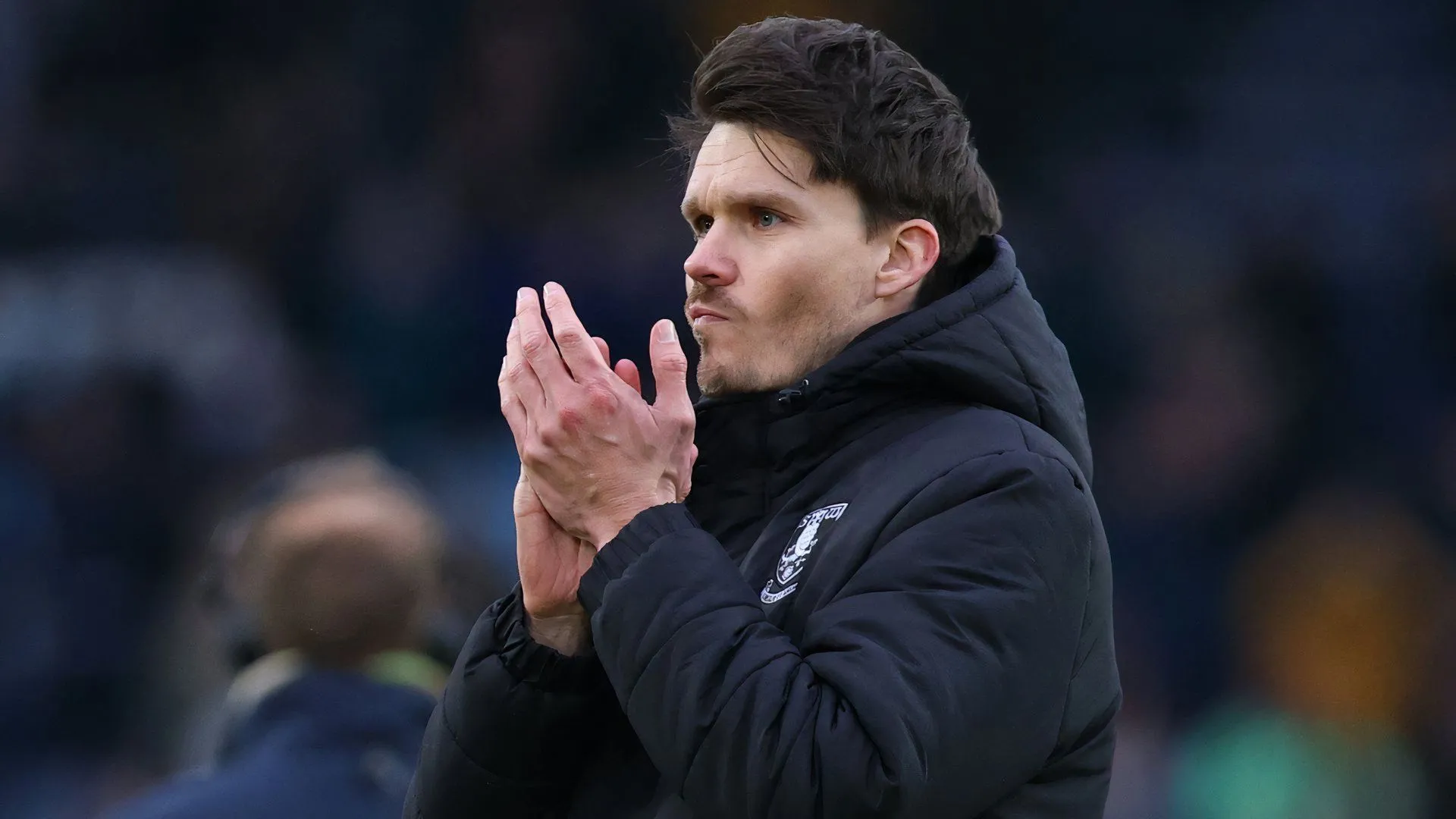 HLV Danny Rohl của Sheffield Wednesday trong trận đấu gặp Leeds United