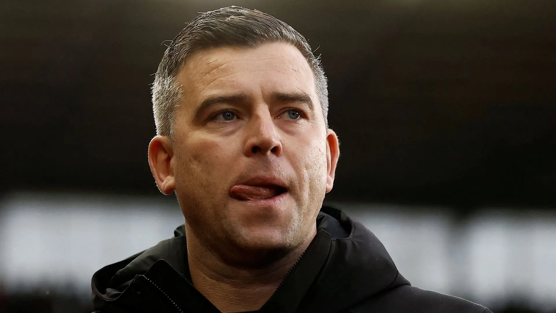 HLV Steven Schumacher chỉ đạo Bolton Wanderers