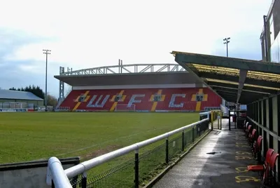 Khán đài Leslie Gosden tại Kingfield Stadium, sân nhà của Woking FC