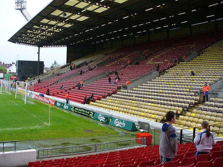 Khán đài The Rookery, trái tim cuồng nhiệt của cổ động viên Watford tại Vicarage Road