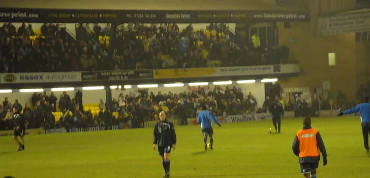 Khoảnh khắc lịch sử trận đấu FA Cup diễn ra tại Roots Hall