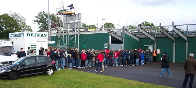 Khu vực dành cho CĐV khách (Away End) tại Northern Terrace