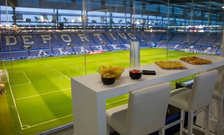 Khu vực dịch vụ hiếu khách VIP tại sân Mendizorrotza của Deportivo Alavés, mang đến trải nghiệm đẳng cấp.