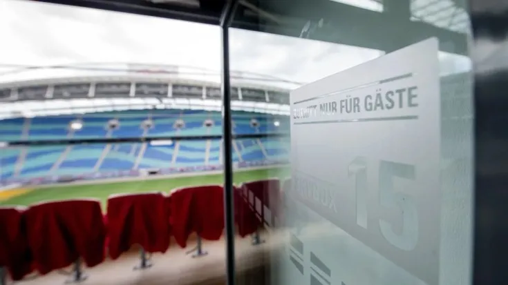 Khu vực tiếp đón VIP sang trọng tại Red Bull Arena, nơi trải nghiệm bóng đá đẳng cấp được nâng tầm.