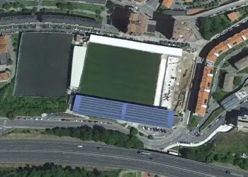 Khung cảnh bình yên của sân vận động Ipurua Municipal Stadium tại xứ Basque