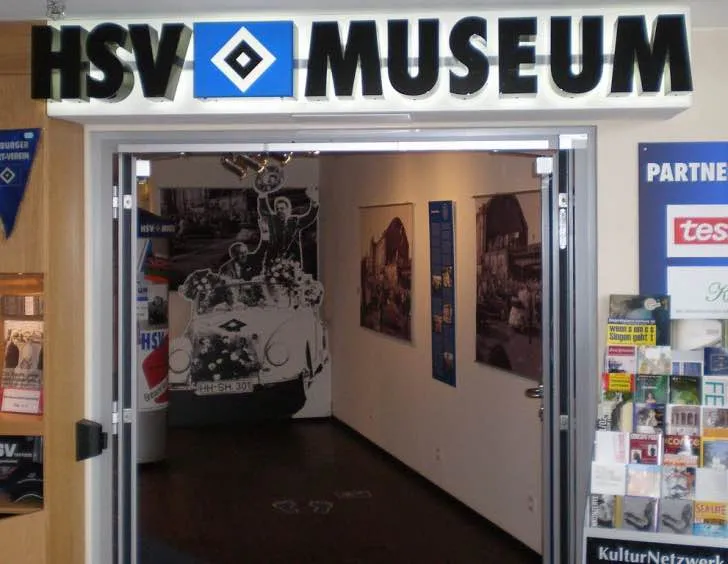 Lối vào bảo tàng Hamburg SV tại sân Volksparkstadion, lưu giữ ký ức CLB