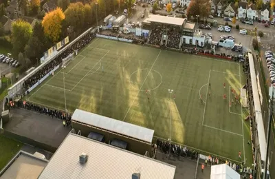 Sân vận động Arbour Park, mái nhà của Slough Town FC