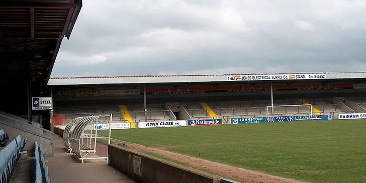 Sơ đồ bố trí chỗ ngồi tại sân vận động Glanford Park, Scunthorpe United.