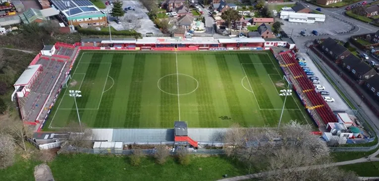Sơ đồ bố trí khán đài sân Impact Arena, mỗi chỗ ngồi kể một câu chuyện về Alfreton Town