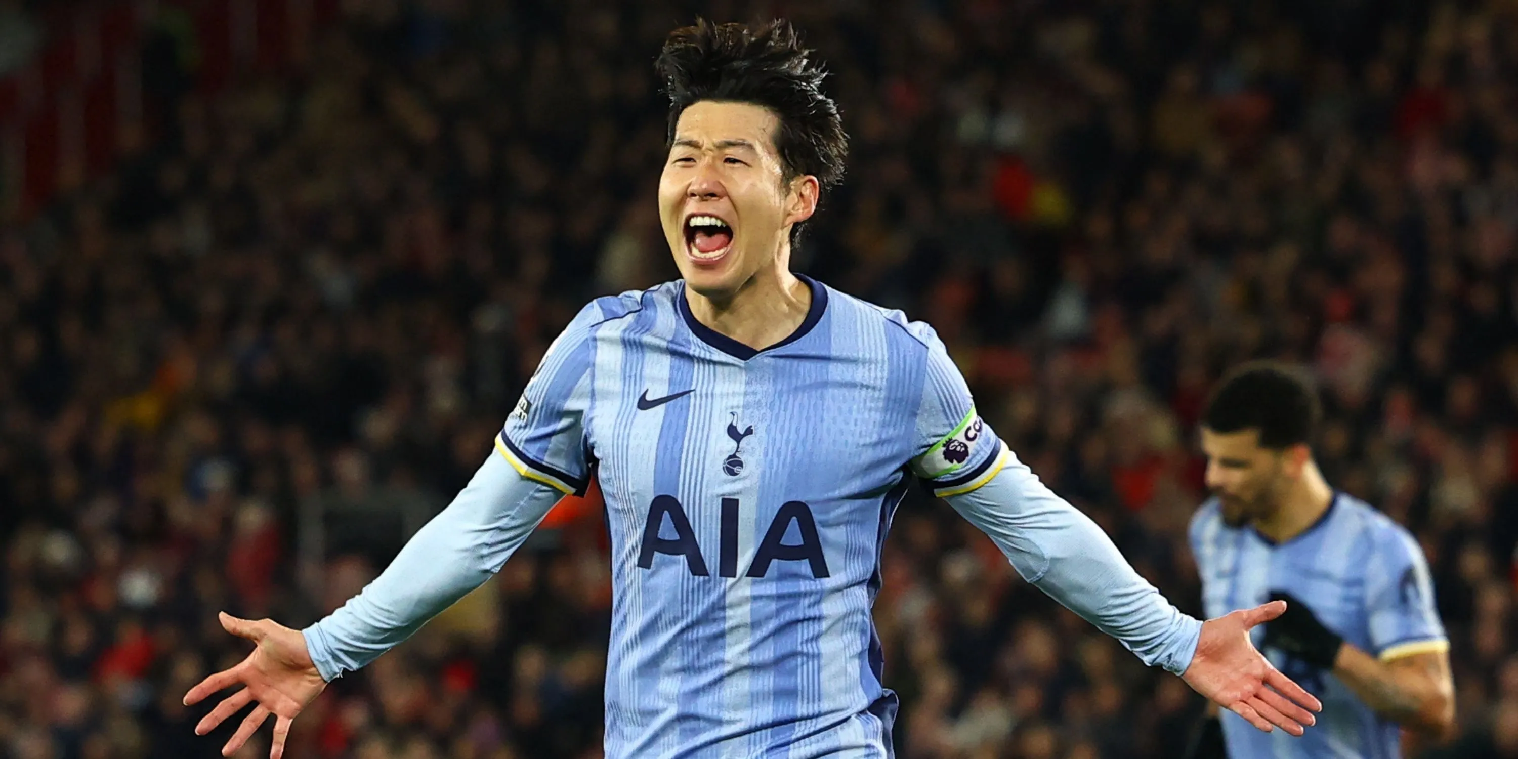Son Heung-min thi đấu cho Tottenham tại Premier League